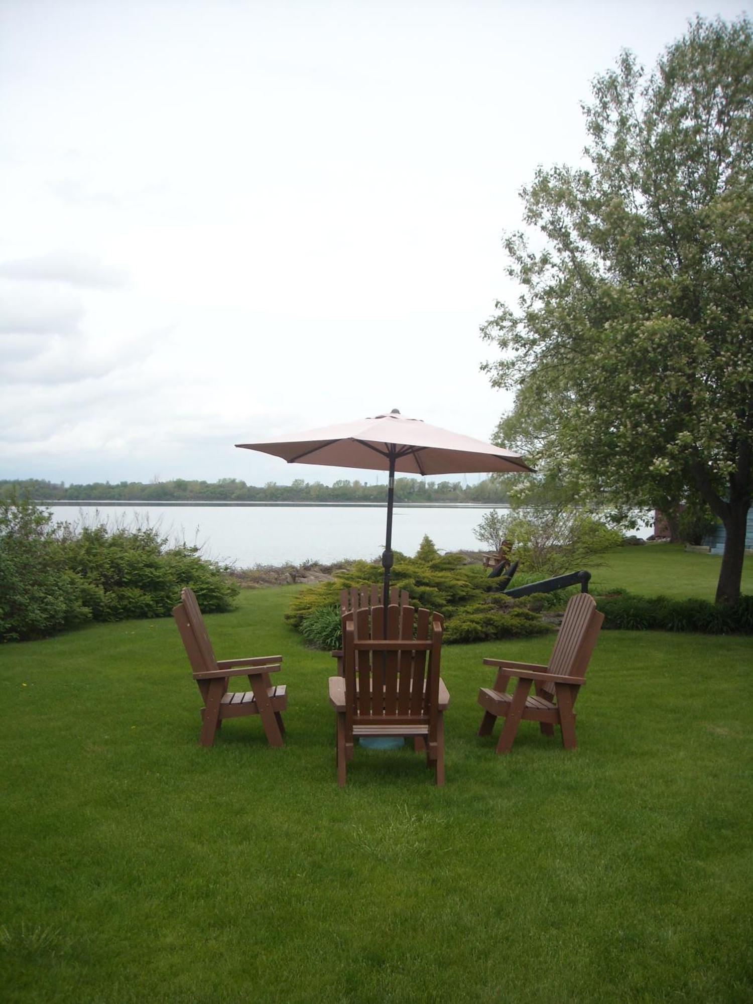 Hotel Oasis Lac St-Louis 瓦利菲尔德 外观 照片