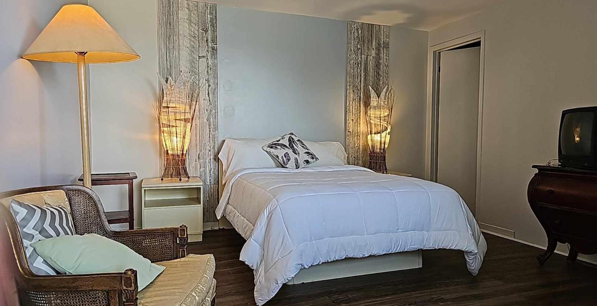 Hotel Oasis Lac St-Louis 瓦利菲尔德 外观 照片