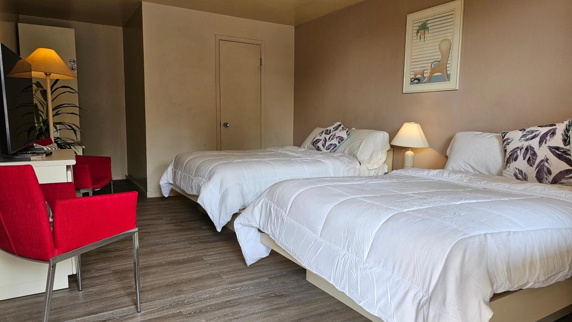 Hotel Oasis Lac St-Louis 瓦利菲尔德 外观 照片