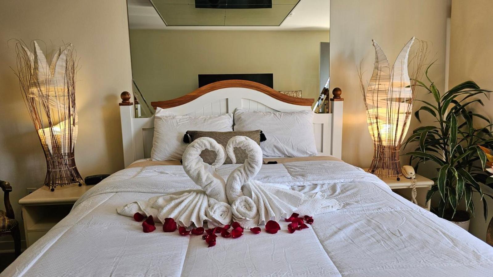 Hotel Oasis Lac St-Louis 瓦利菲尔德 外观 照片