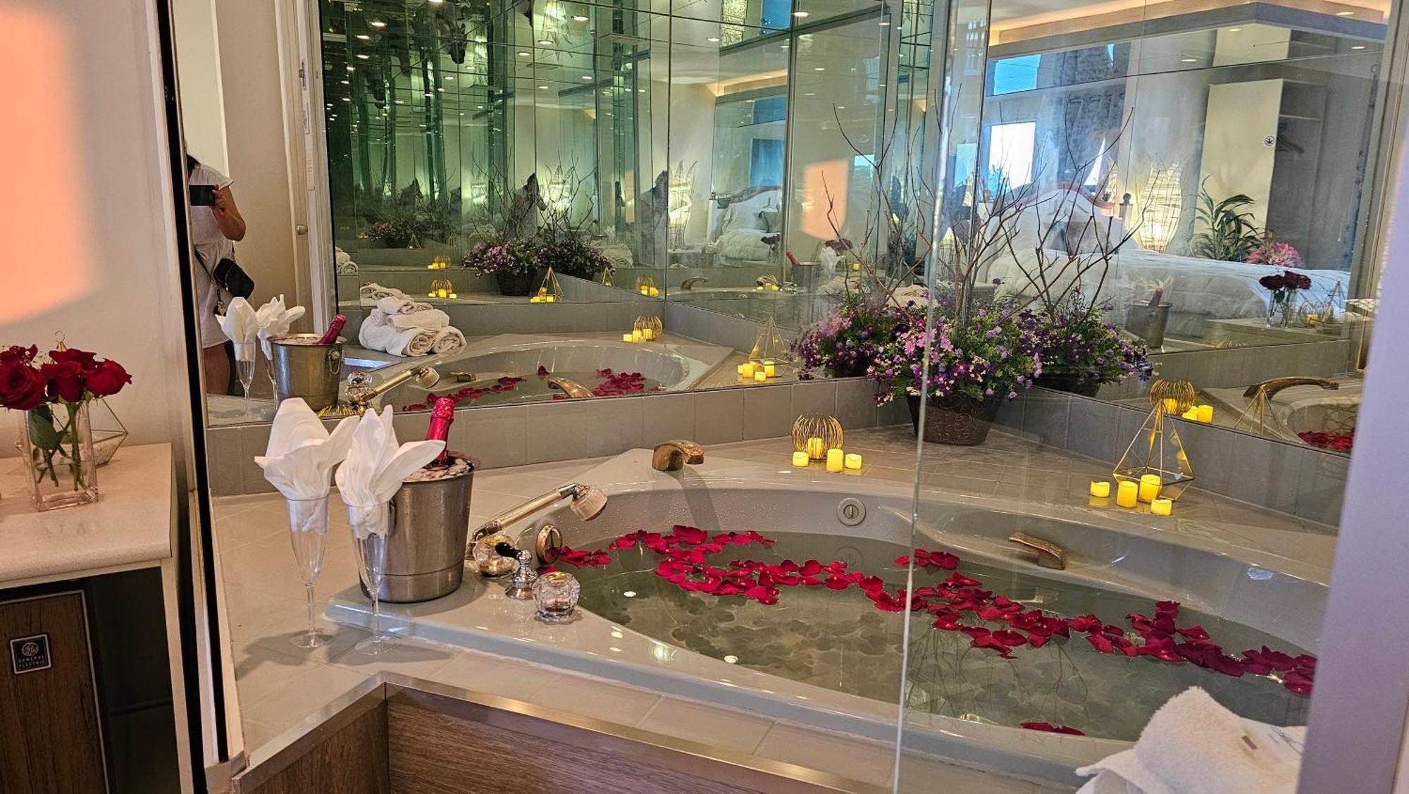 Hotel Oasis Lac St-Louis 瓦利菲尔德 外观 照片