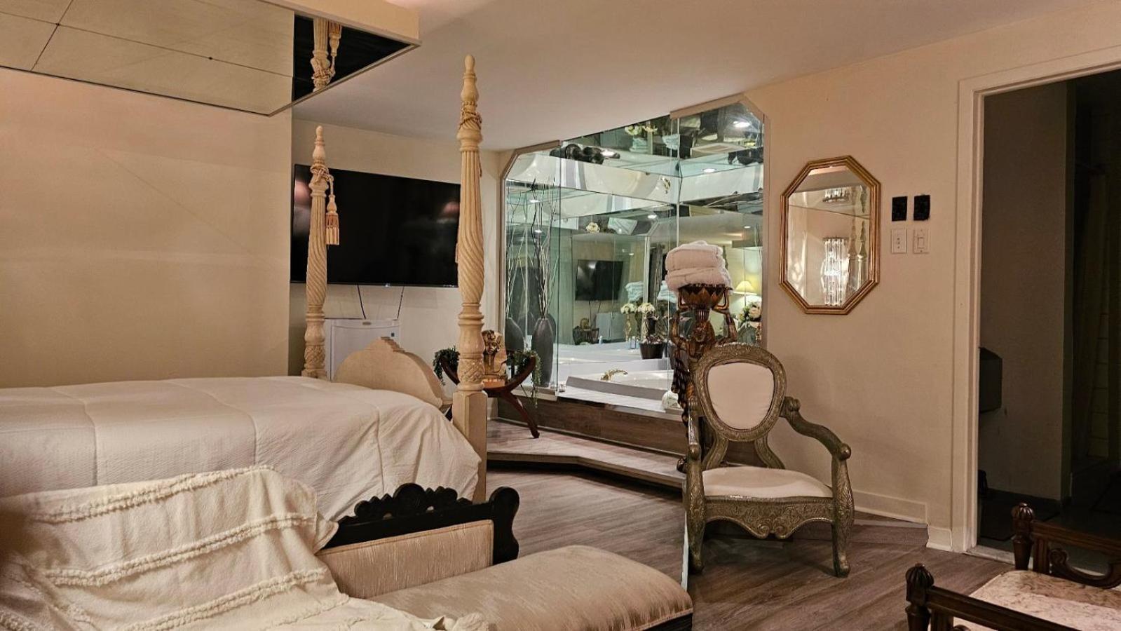 Hotel Oasis Lac St-Louis 瓦利菲尔德 外观 照片